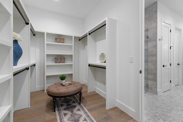 Interior, Walk-in Closets, Wood Texture Flooring