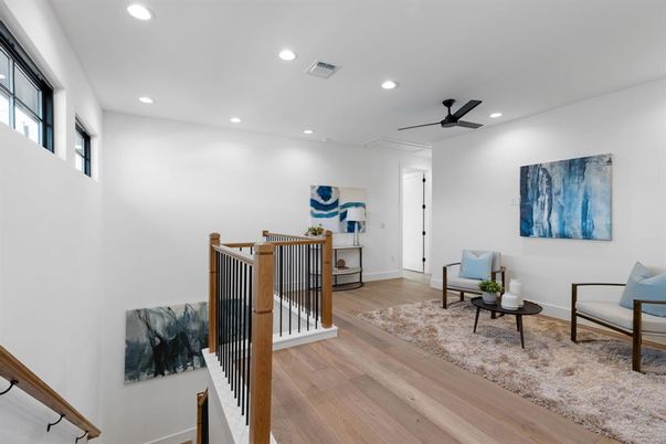 Interior, Recessed Lighting, Wood Texture Flooring