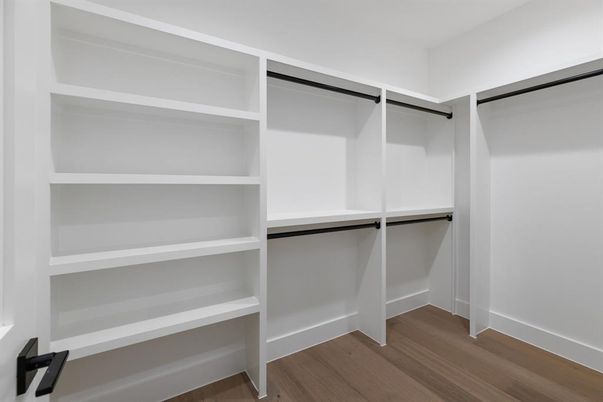Interior, Walk-in Closets, Wood Texture Flooring