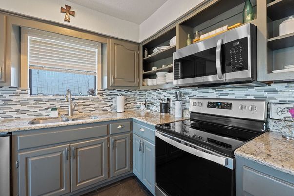 Interior, Kitchen, Stainless Steel Appliances