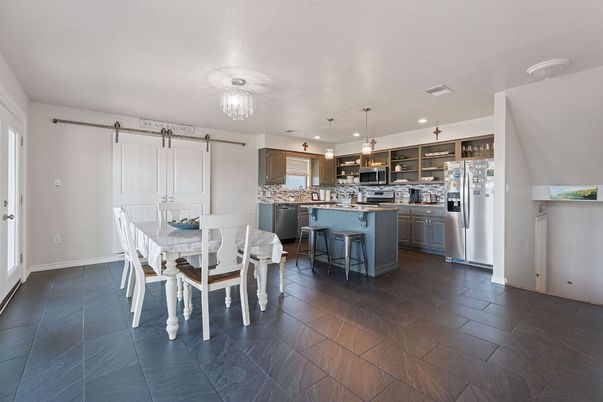 Dining room, Interior, Kitchen, Pendant Lights, Recessed Lighting, Stainless Steel Appliances