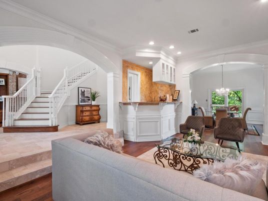 Chandelier, Dining room, Interior, Kitchen, Living room, Recessed Lighting, Wood Texture Flooring
