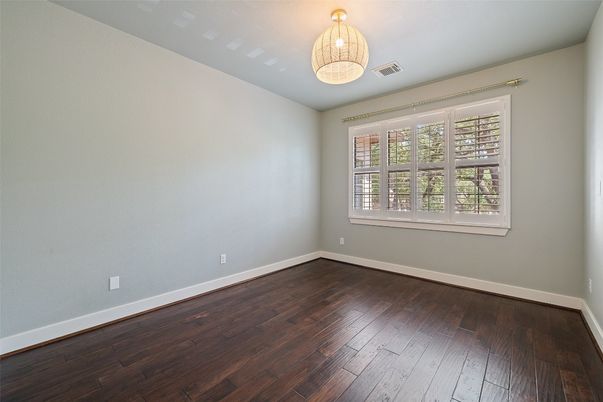 Chandelier, Empty room, Interior, Wood Texture Flooring