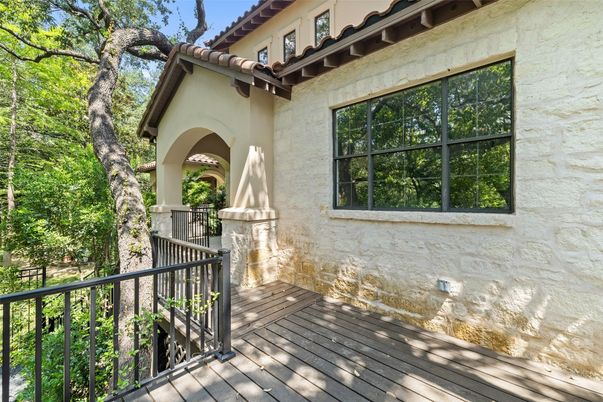 Exterior, Wood Texture Flooring