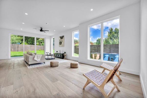 Interior, Living room, Recessed Lighting, Wood Texture Flooring