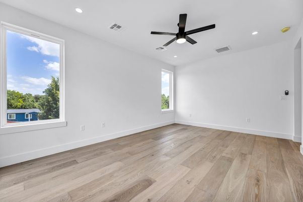 Empty room, Interior, Recessed Lighting, Wood Texture Flooring