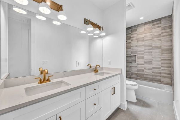 Bathroom, Dual Sink Vanities, Interior, Recessed Lighting