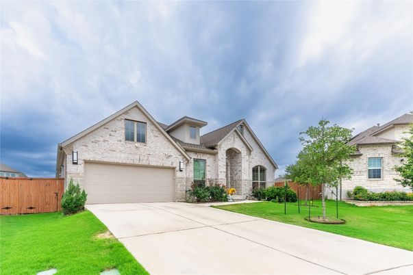 Attached, Exterior, Facade, Brick Traditional
