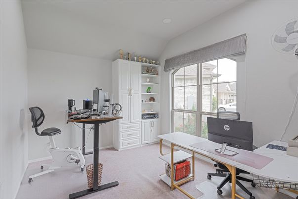 Home Office, Interior