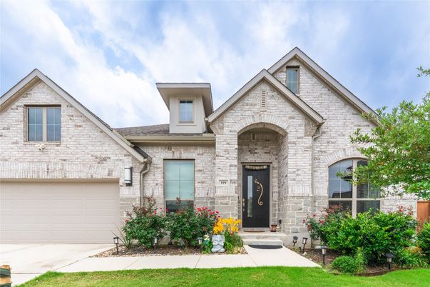 Attached, Exterior, Facade, Brick Traditional