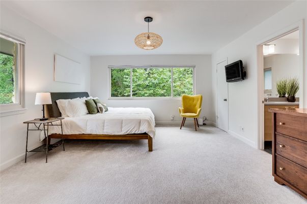 Bedroom, Interior, Pendant Lights
