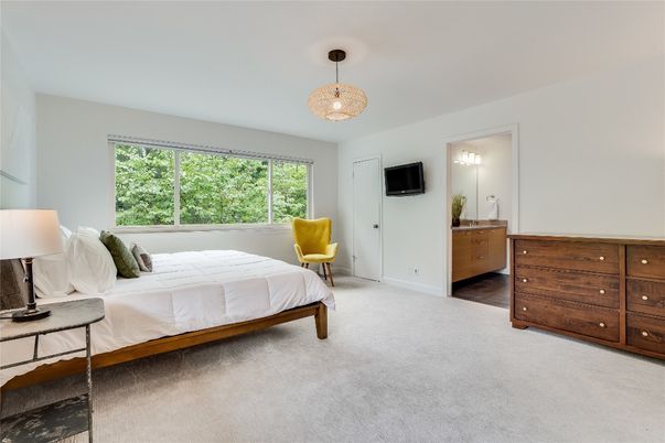 Bedroom, Interior, Pendant Lights