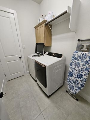 Interior, Washer