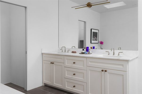 Bathroom, Dual Sink Vanities, Interior