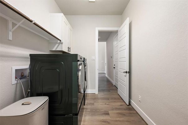 Interior, Washer, Wood Texture Flooring
