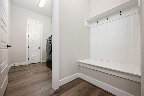 Interior, Washer, Wood Texture Flooring