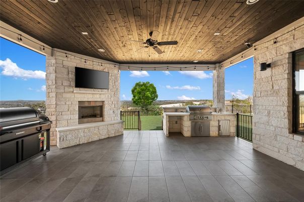 Exterior, Fireplace