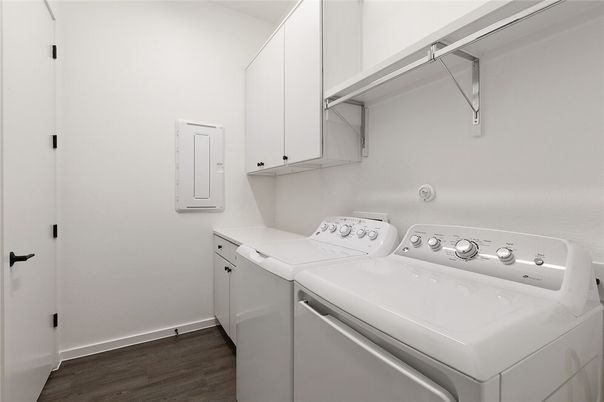 Interior, Washer, Wood Texture Flooring