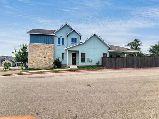 Exterior, Facade, Farmhouse