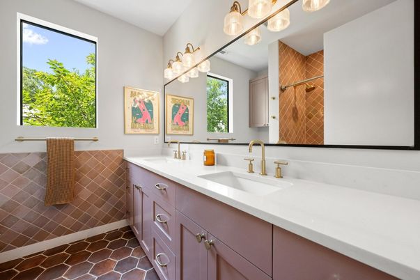 Bathroom, Dual Sink Vanities, Interior