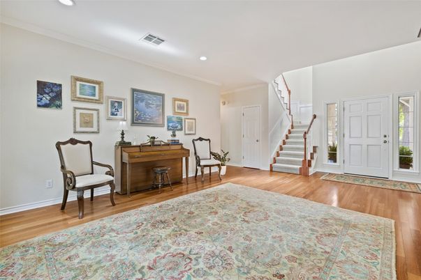 Interior, Piano, Recessed Lighting, Wood Texture Flooring
