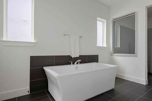 Bathroom, Free Standing Baths, Interior