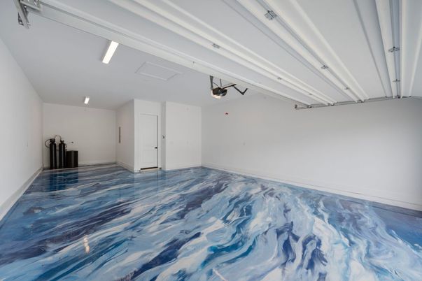 Garage, Interior