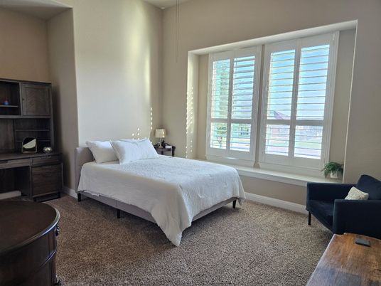 Bedroom, Interior, Water
