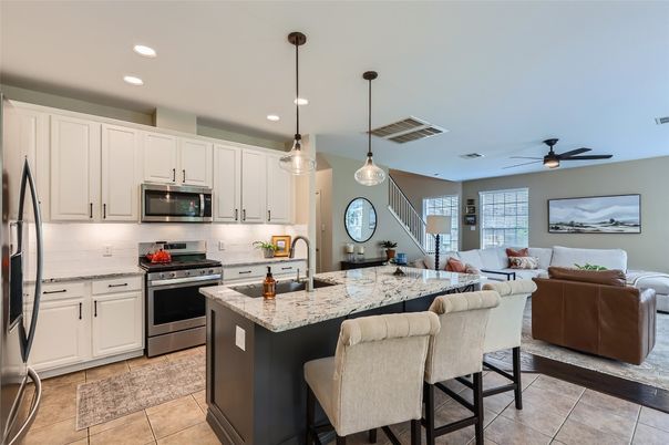 Interior, Kitchen, Living room, Pendant Lights, Recessed Lighting, Stainless Steel Appliances