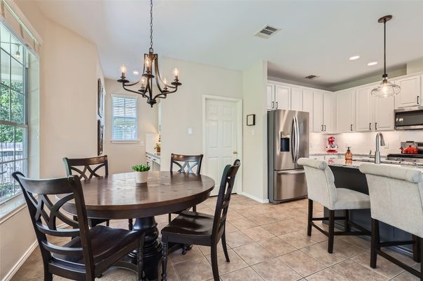 Chandelier, Dining room, Interior, Kitchen, Pendant Lights, Recessed Lighting, Stainless Steel Appliances