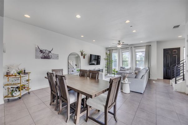 Dining room, Interior, Living room, Recessed Lighting