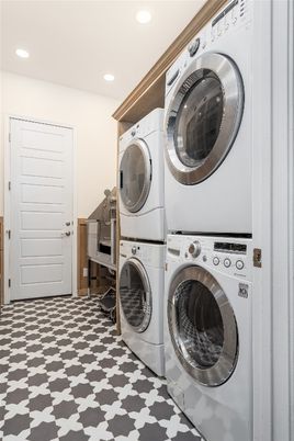 Interior, Recessed Lighting, Washer