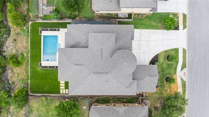 Exterior, Drone