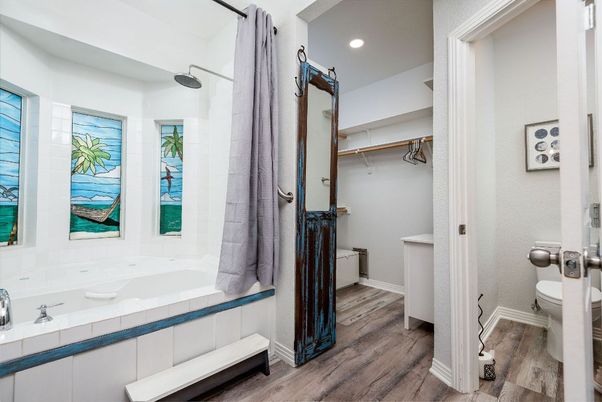 Bathroom, Interior, Recessed Lighting, Walk-in Closets, Wood Texture Flooring