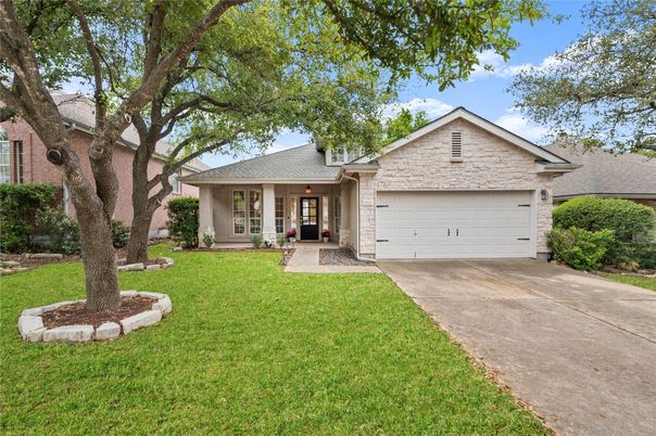 Attached, Exterior, Facade, Ranch
