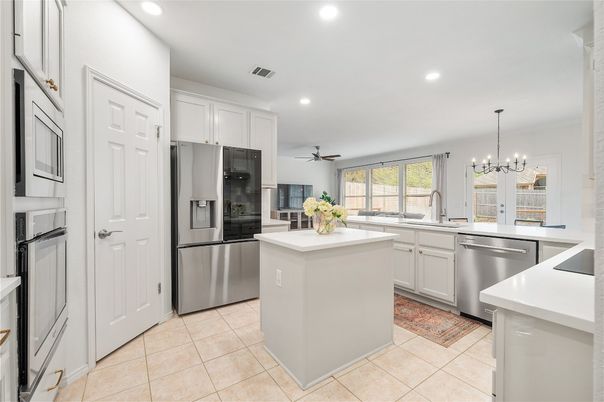 Interior, Kitchen, Pendant Lights, Recessed Lighting, Stainless Steel Appliances