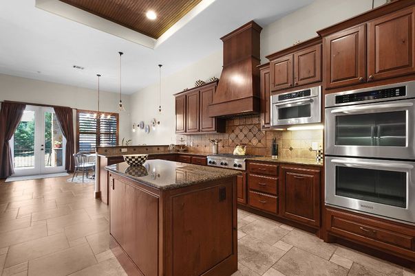 Dining room, Interior, Kitchen, Pendant Lights, Recessed Lighting, Stainless Steel Appliances