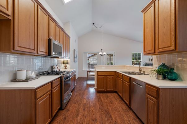 Chandelier, Dining room, Interior, Kitchen, Pendant Lights, Wood Texture Flooring
