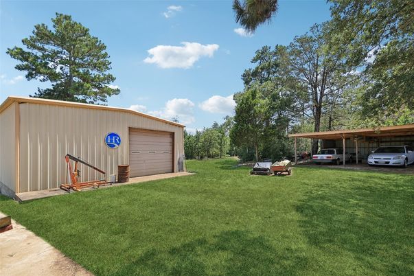 Backyard, Detached Garage, Exterior