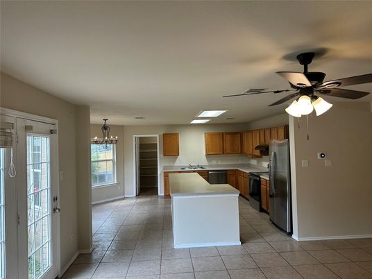 Chandelier, Interior, Kitchen