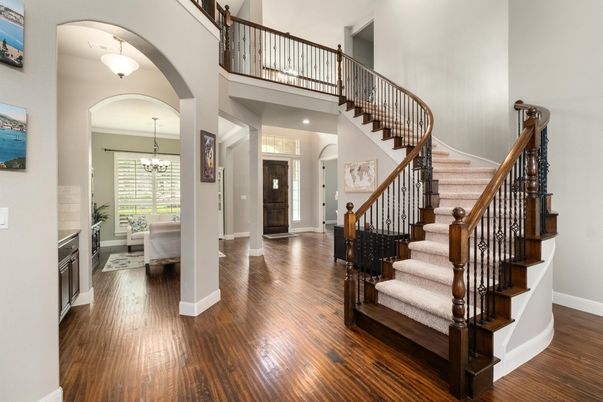 Chandelier, Interior, Wood Texture Flooring