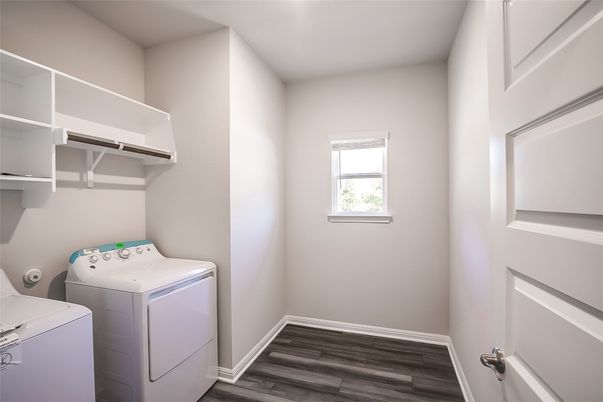 Interior, Washer, Wood Texture Flooring
