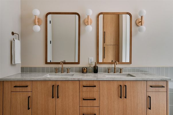 Bathroom, Dual Sink Vanities, Interior