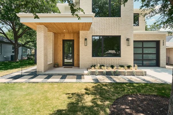 Attached, Exterior, Facade, Brick Facade, Modern