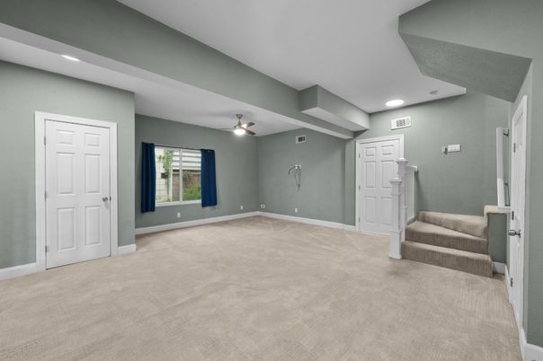 Empty room, Interior, Recessed Lighting