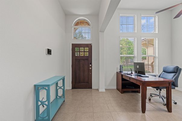 Home Office, Interior