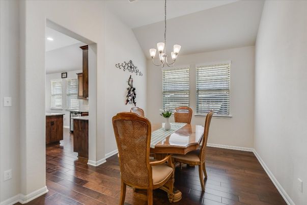 Chandelier, Dining room, Interior, Recessed Lighting, Wood Texture Flooring