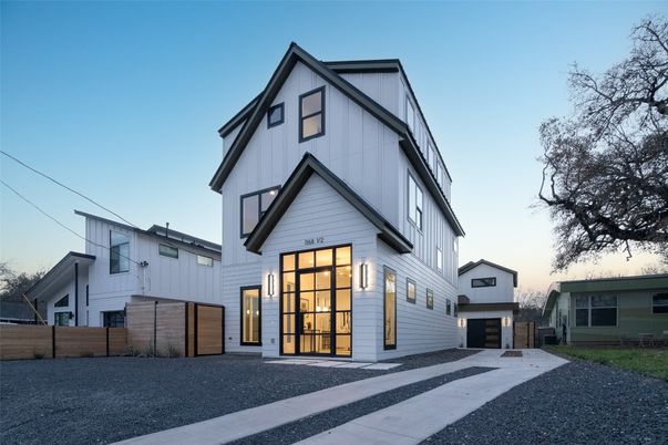 Exterior, Facade, Farmhouse
