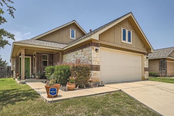 Attached, Exterior, Facade, Brick Facade, American Craftsman