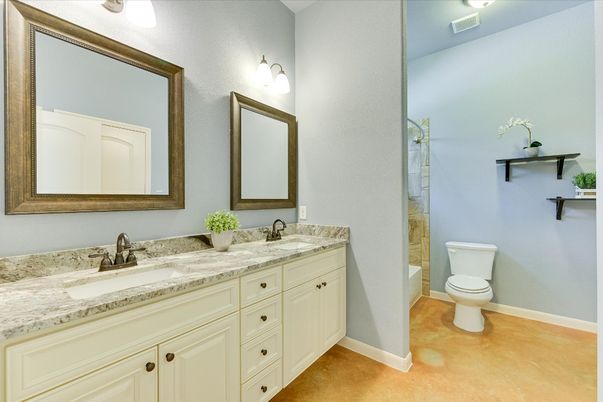 Bathroom, Dual Sink Vanities, Interior